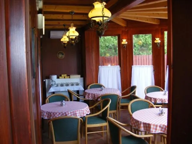 Hermina Panzio Bed & Breakfast 4*